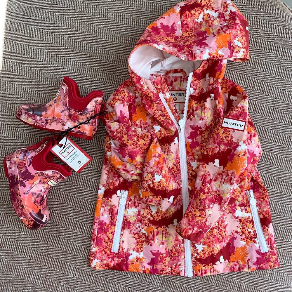 NWT - matching HUNTER rain coat & Hunter boots